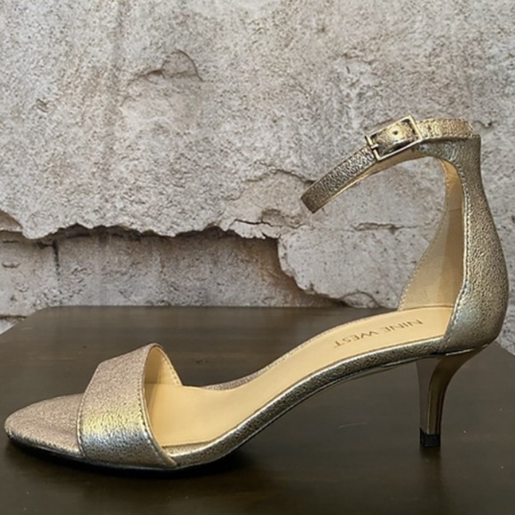 Nine West Pewter Heels - Picture 1 of 5